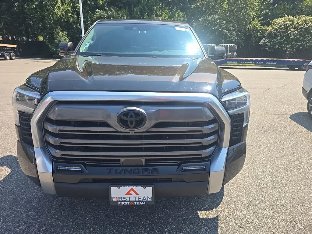 Used 2024  Toyota Limited image 2