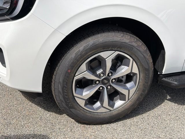 New 2027 Star White Metallic Tri-Coat Ford Active image 7