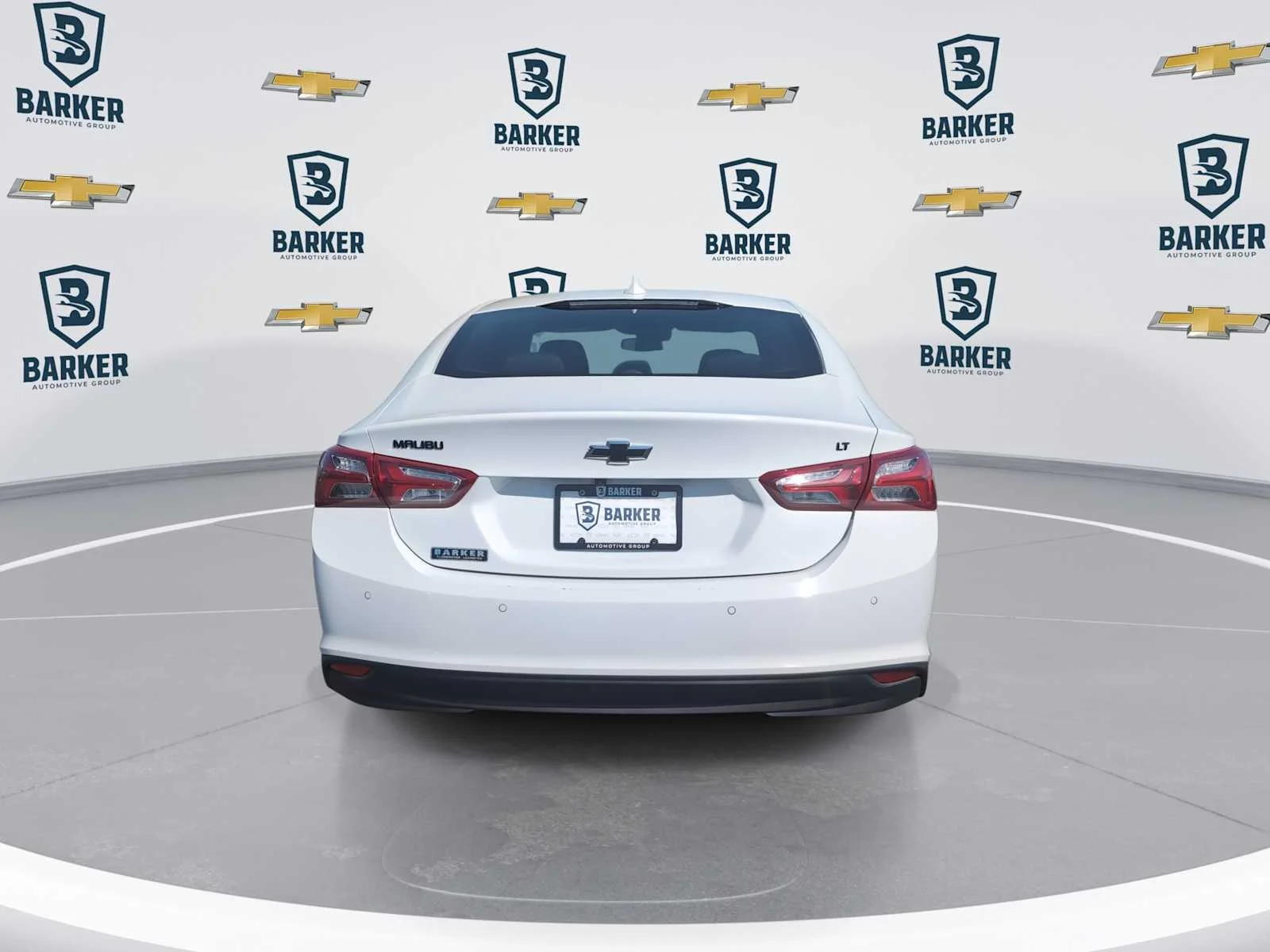 Used 2024 Summit White Chevrolet 1LT image 7