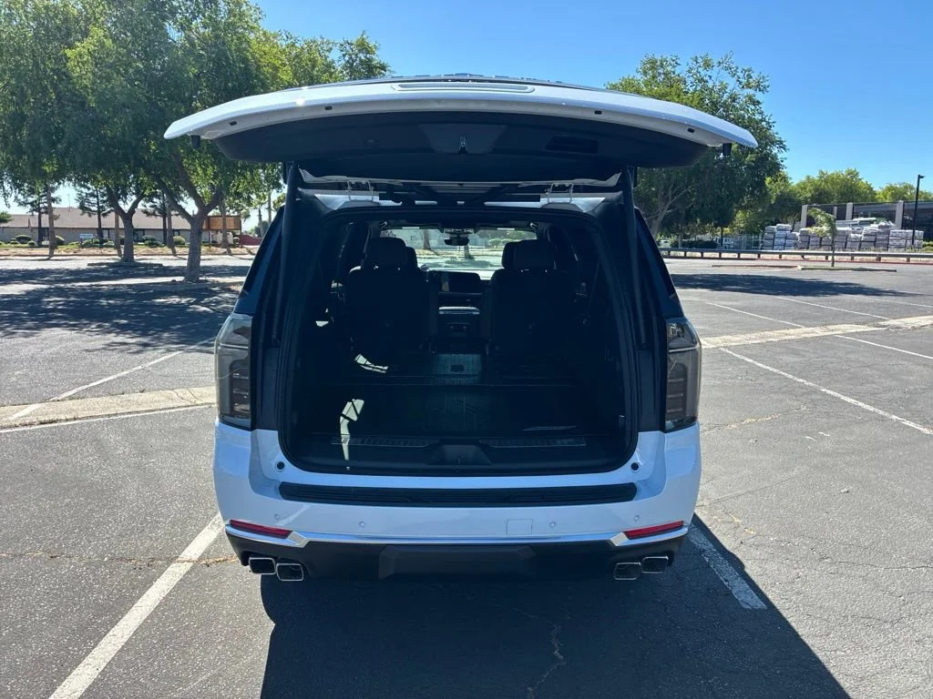 New 2026 Polar White Tricoat Chevrolet High Country image 21
