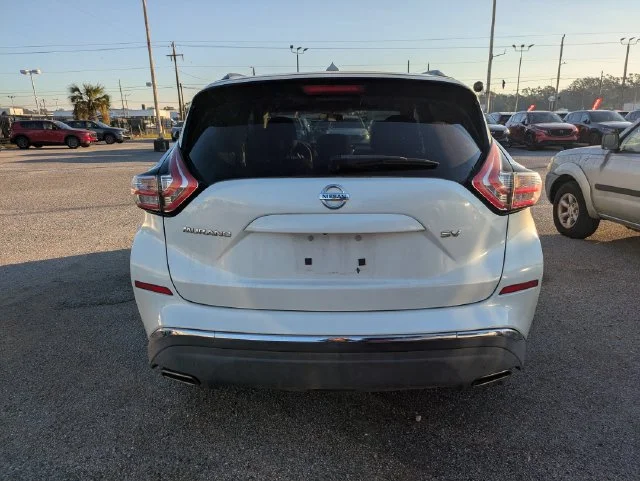 Used 2015 White Nissan SV image 3