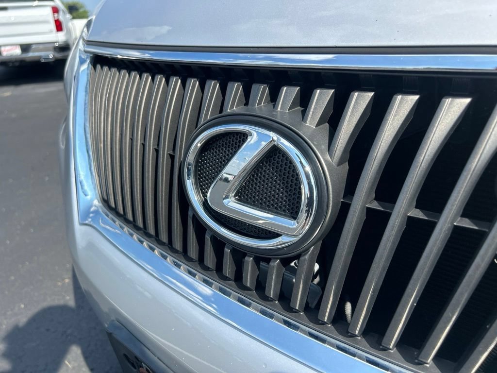 Used 2011 White Lexus  image 10