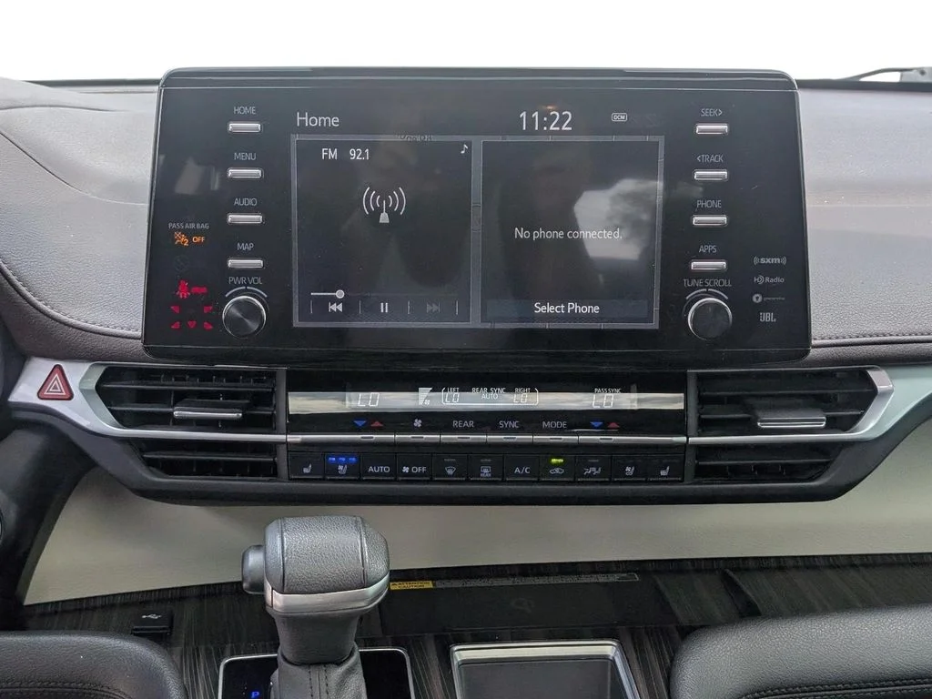 Used 2023 Beige Toyota Platinum image 20