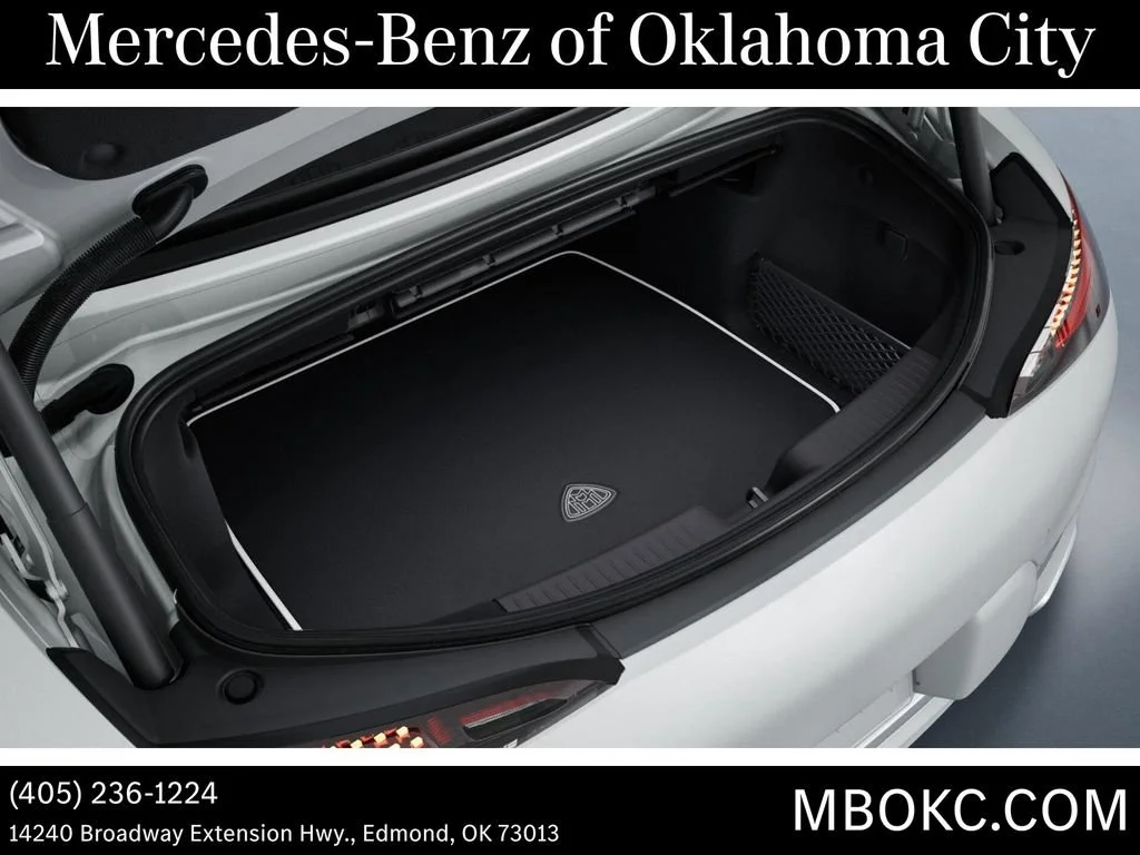 New 2026 MANUFAKTUR moonlight white magno (White Ambiance) Mercedes-Benz Maybach SL 680 image 50