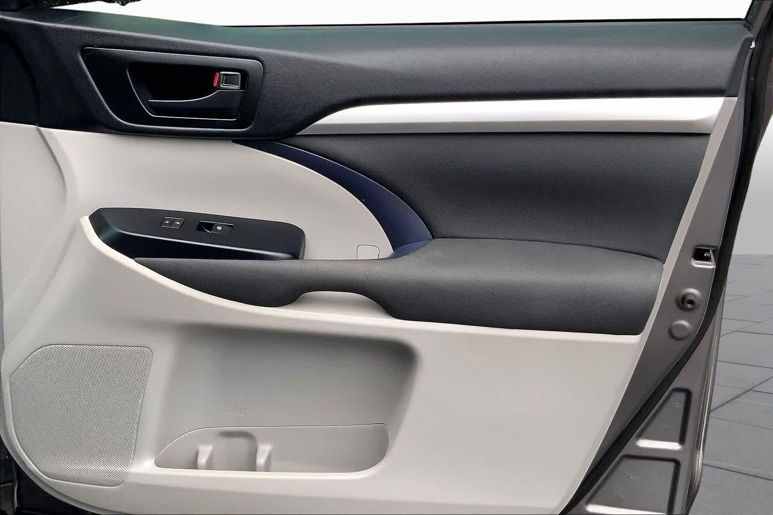 Used 2019 Predawn Gray Mica Toyota LE image 22