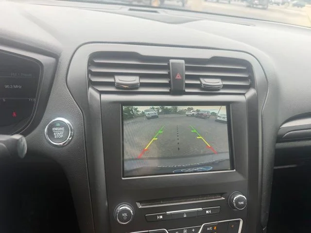 Used 2018 Magnetic Metallic Ford SE image 13