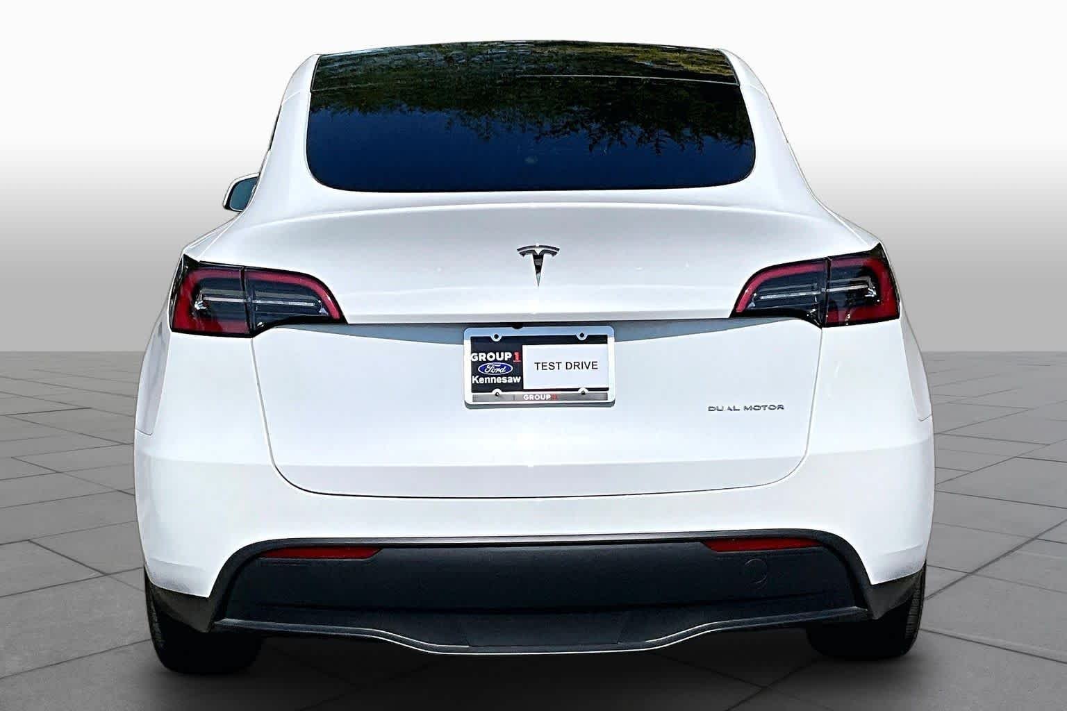 Used 2023 Pearl White Multi Tesla  image 4