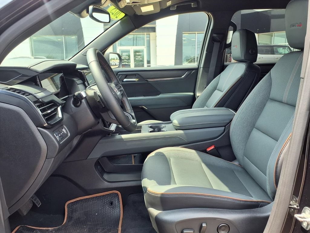 2025 GMC Acadia AT4 - Photo 14