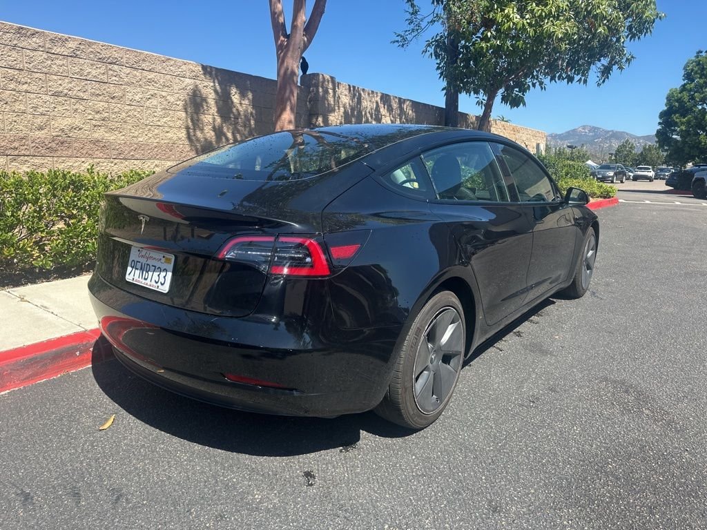 Used 2023  Tesla Base image 4