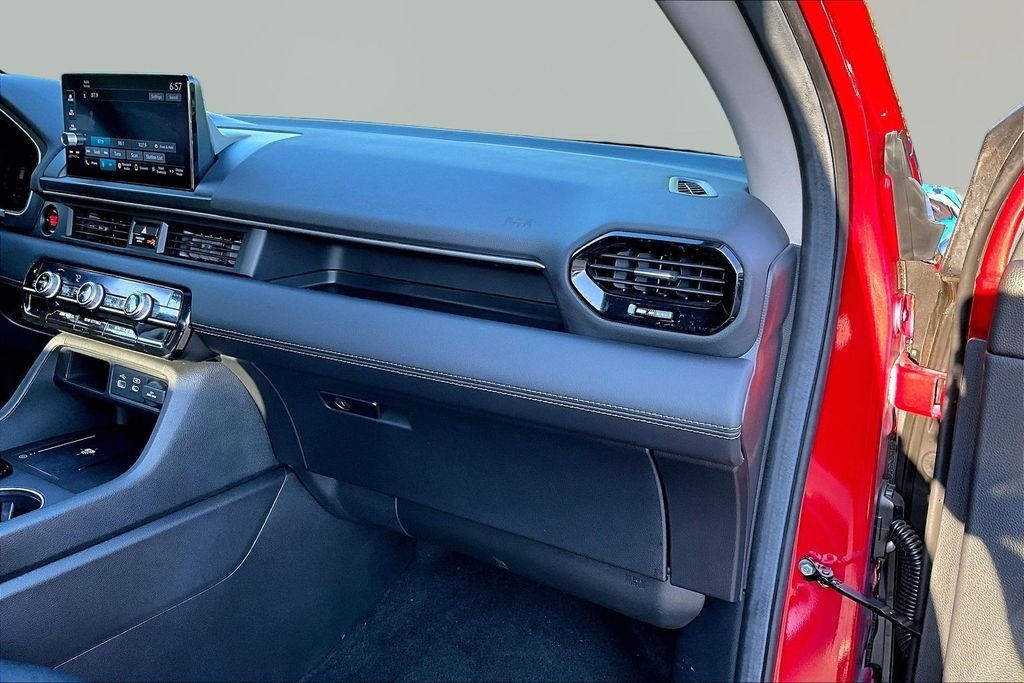 Used 2025 Red Honda EX-L image 19