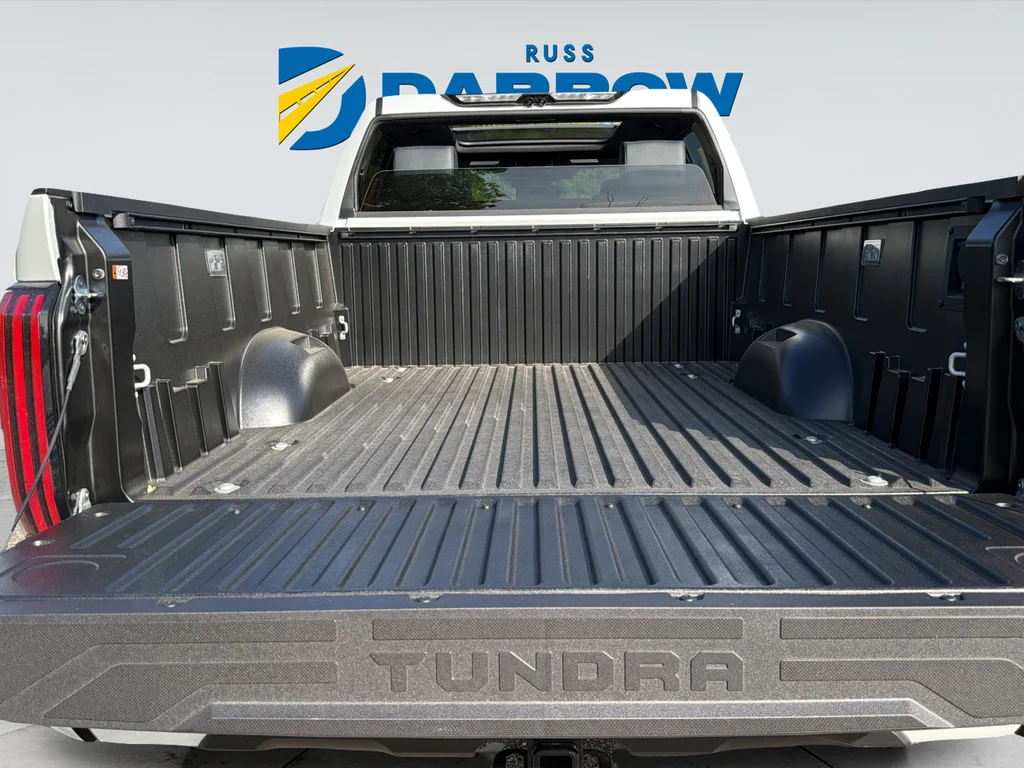 New 2026 Wind Chill Pearl <sup>1</sup> Toyota  Platinum image 30