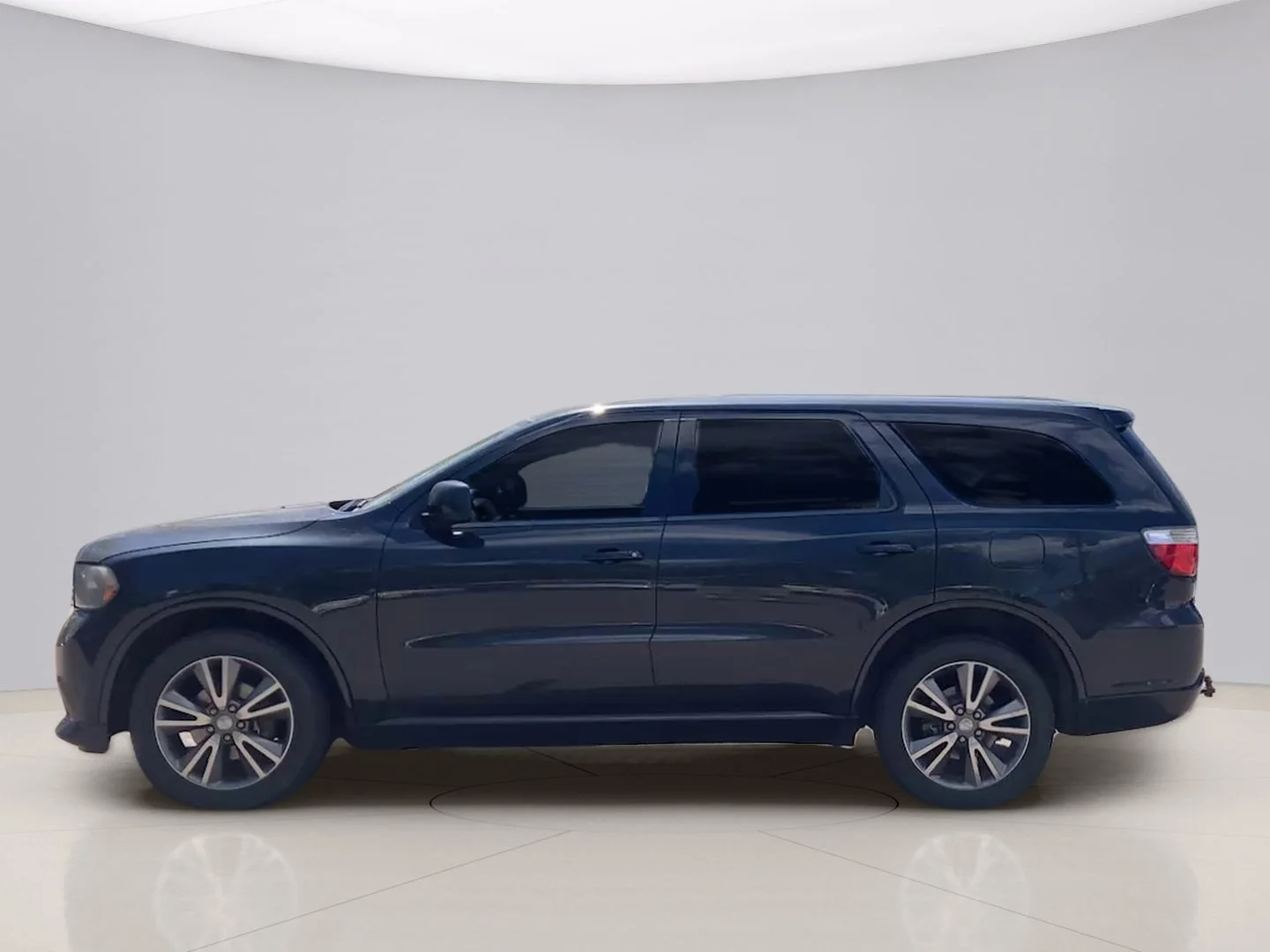 Used 2013 Black Dodge SXT image 2