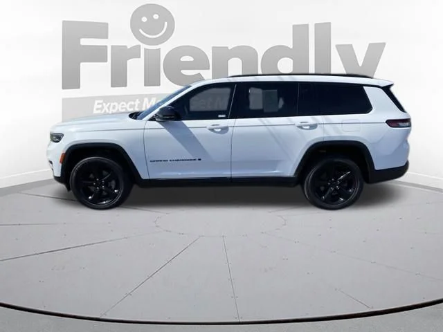 Used 2025 White Jeep Altitude X image 2