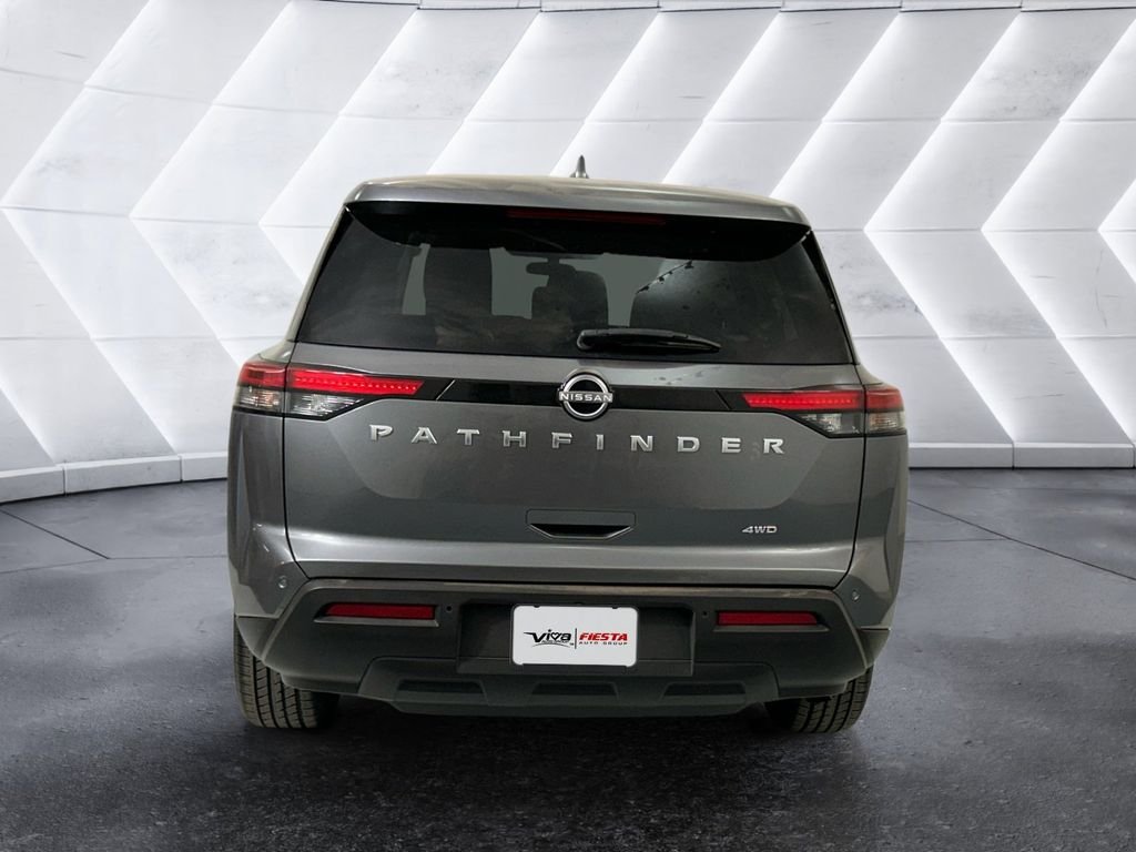 Used 2022 Gray Nissan S image 5