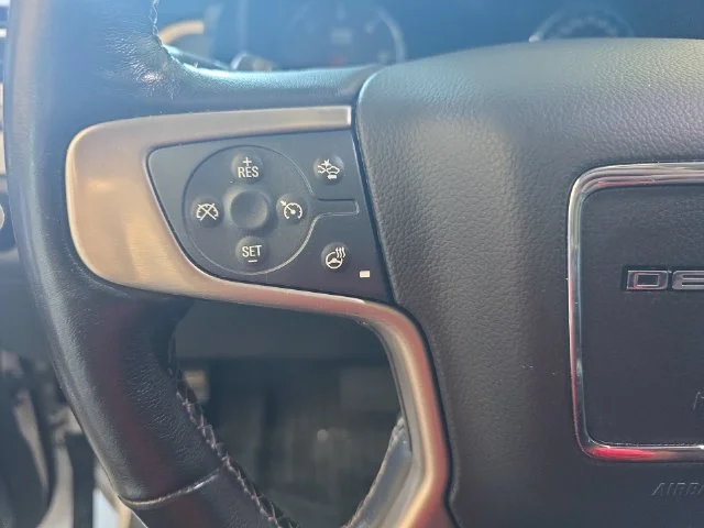 Used 2019 White GMC Denali image 19