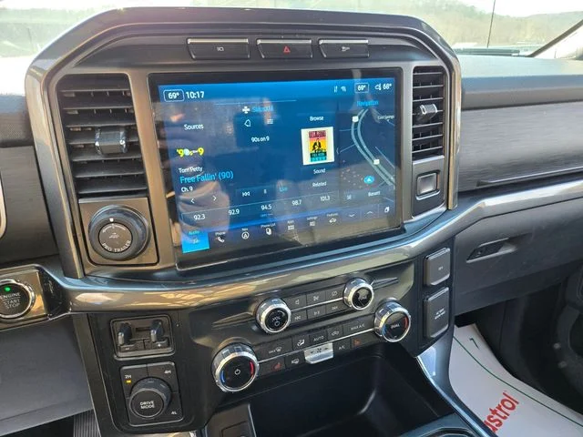 Used 2023 Black Ford XLT image 26