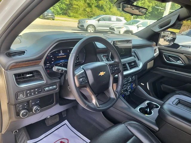Used 2022 Beige Chevrolet High Country image 10
