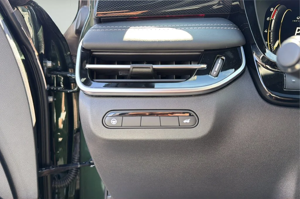 New 2027 DEEP EMERALD INFINITI Sport AWD image 29