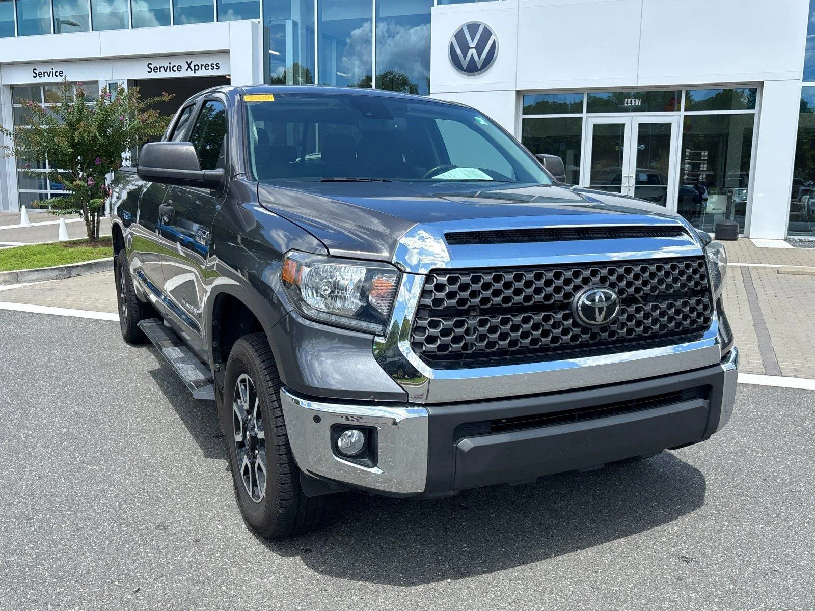 Used 2021 Magnetic Gray Metallic TOYOTA SR5 image 7