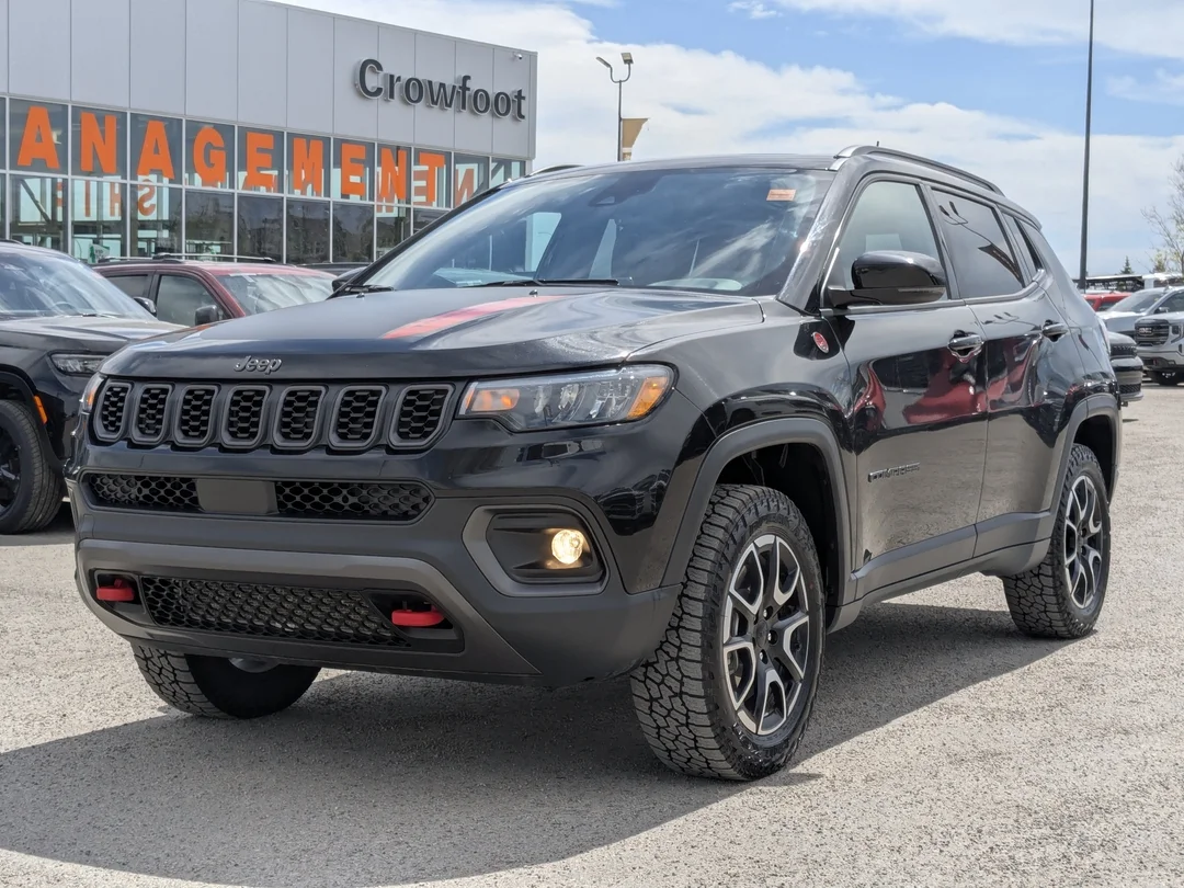 Certified Used 2024 Black Jeep Trailhawk - - 4x4 - Sun & Sound Group - Dual Pane Sunroof - Leather - NAV & More! image 4