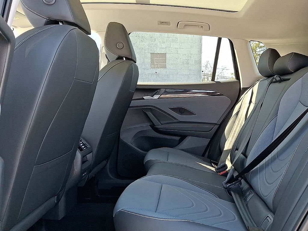 New 2026 Black Volkswagen 2.0T SE image 7