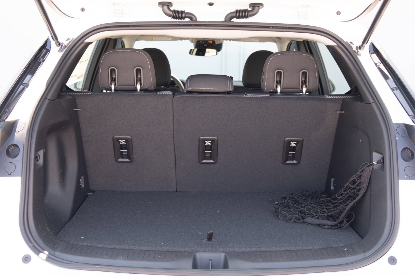2027 Chevrolet Bolt LT - Photo 21