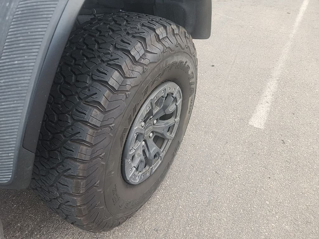 Used 2022 White Ford Raptor image 9