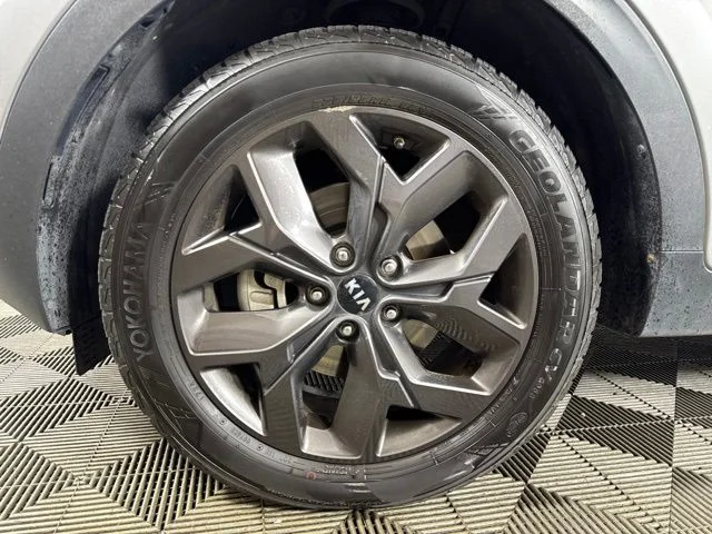 Used 2020 Gray Kia S image 10