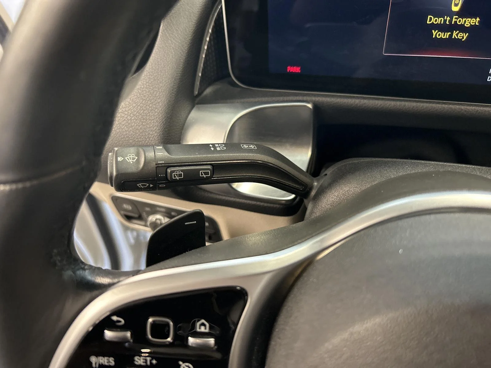 Used 2020 Polar White Mercedes-Benz GLB 250 image 18