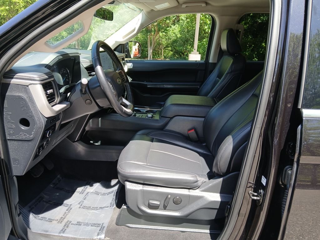 Used 2024 Black Ford XLT image 10
