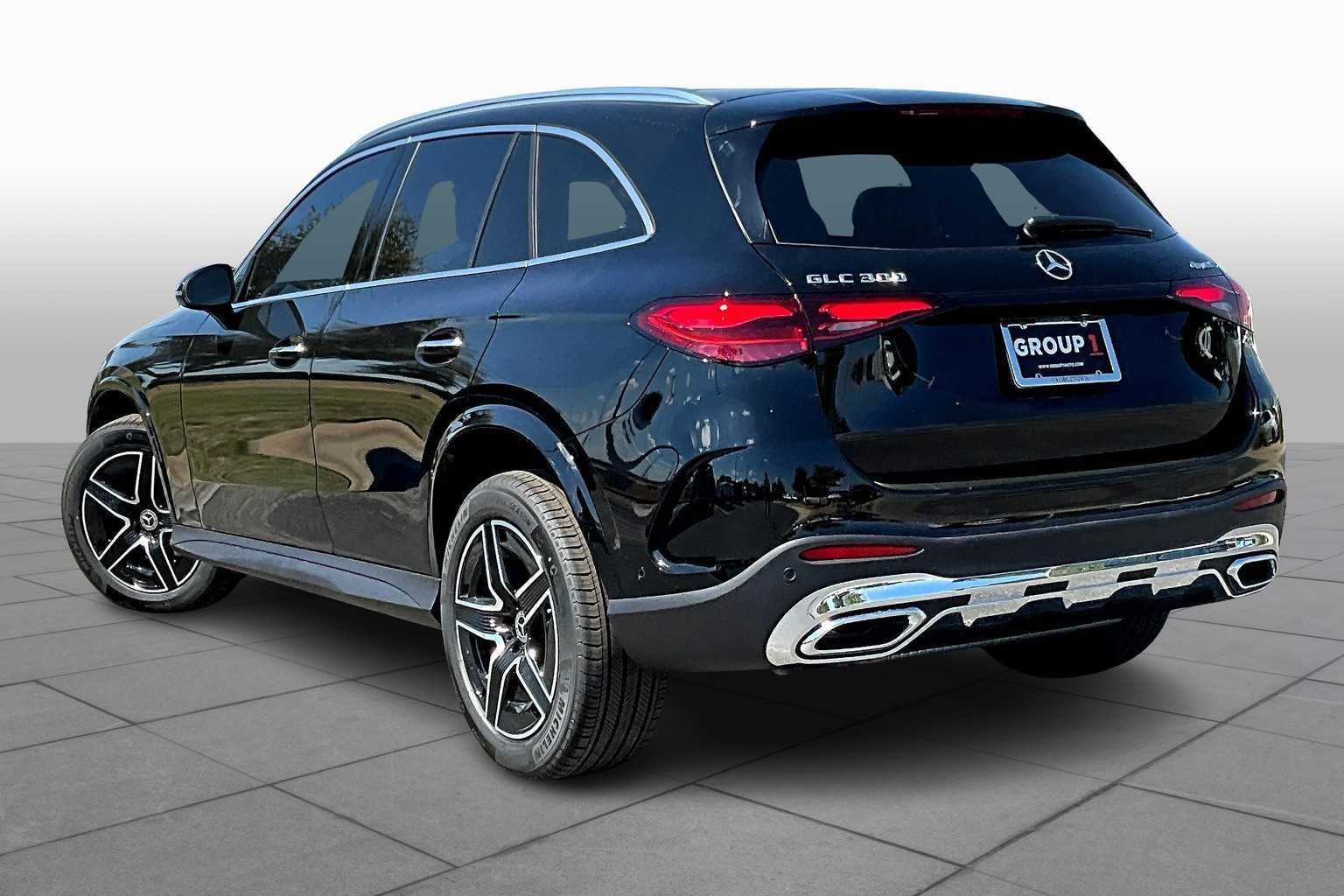 New 2026 Black Mercedes-Benz GLC 300 image 4