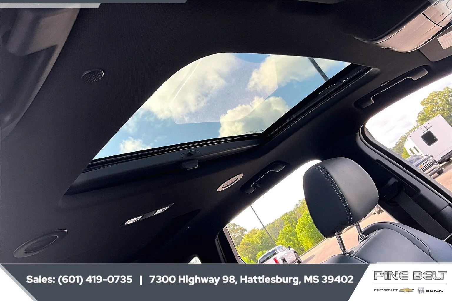Used 2023 Includes Pitch Dark Night lower exterior accent color.) Buick Premium image 16