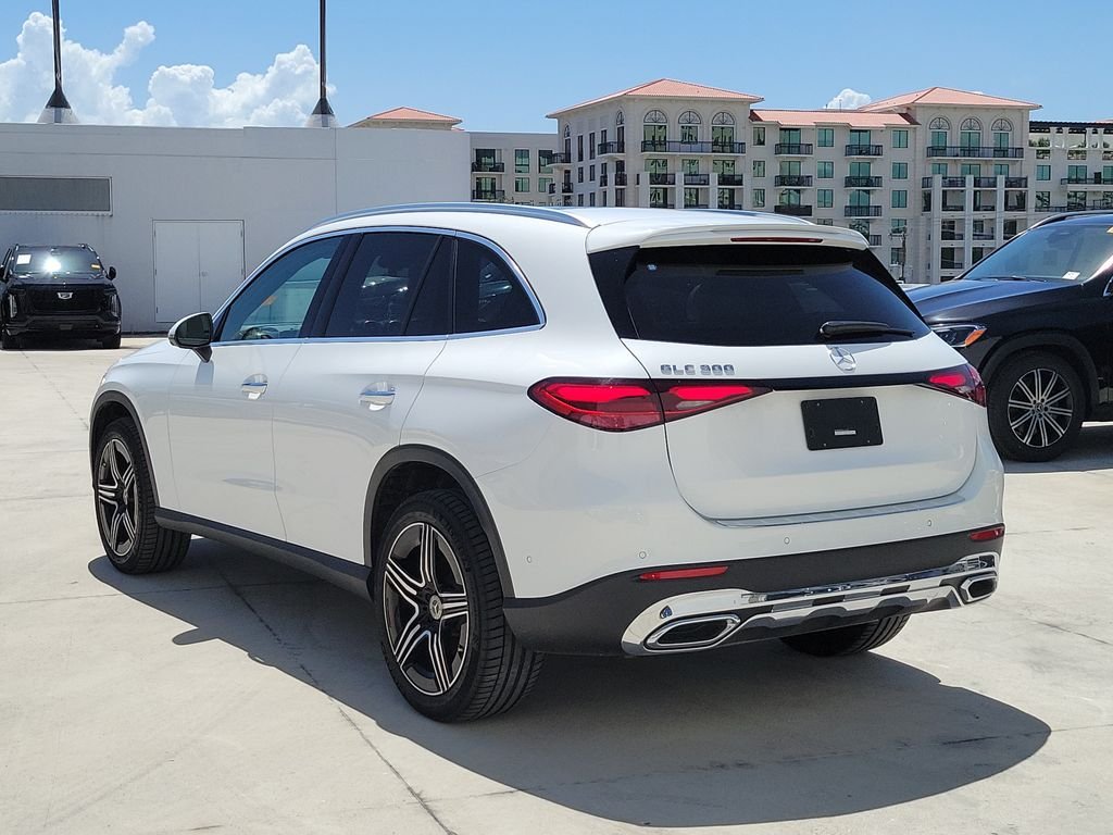 Certified Used 2026 White Mercedes-Benz GLC 300 image 4