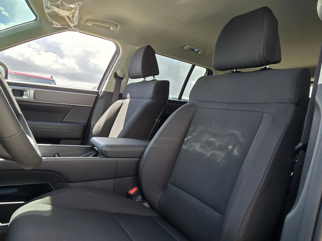 New 2026 Silver Hyundai SE image 22