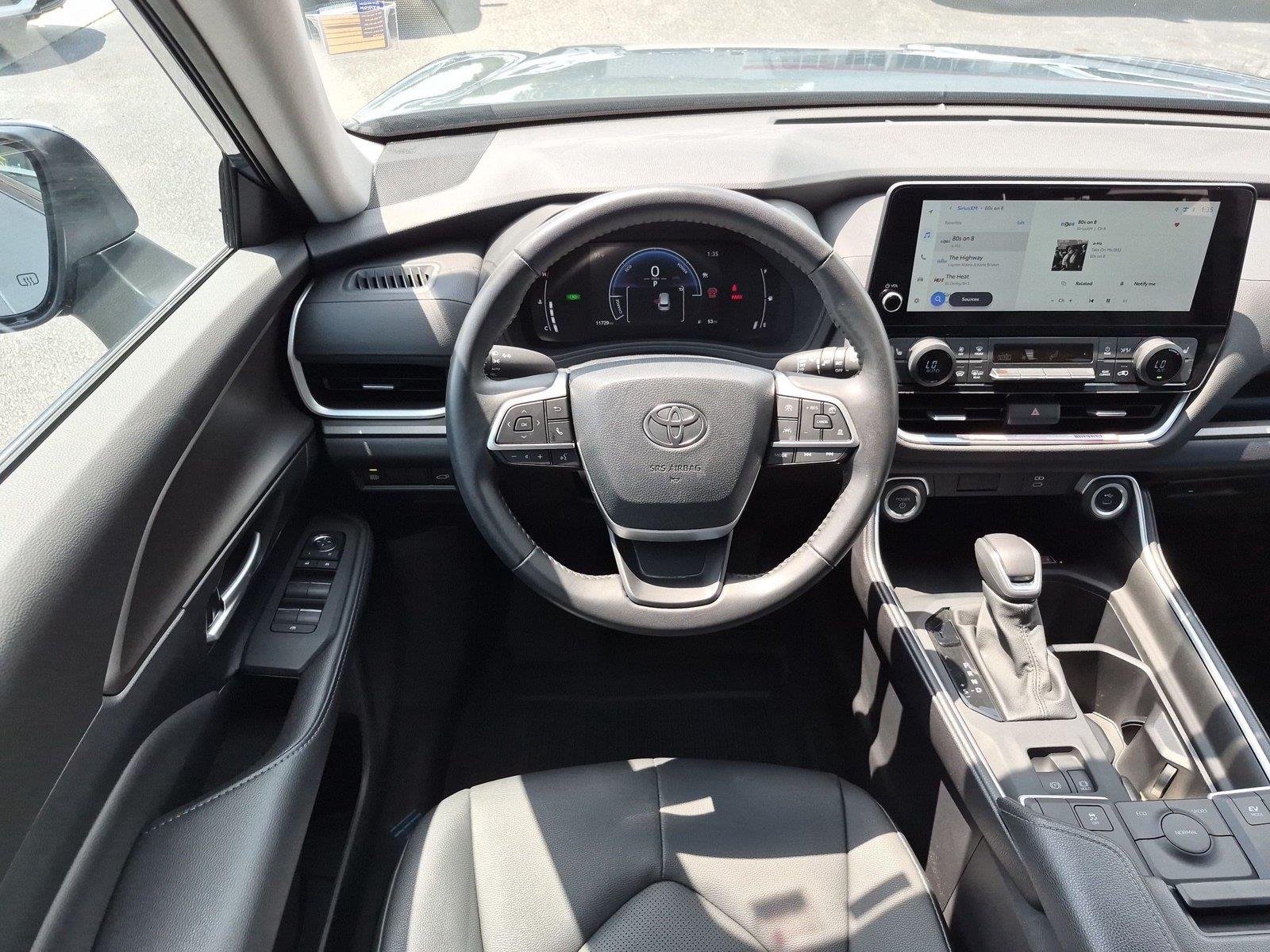 Used 2026 Storm Cloud Toyota Hybrid XLE image 33