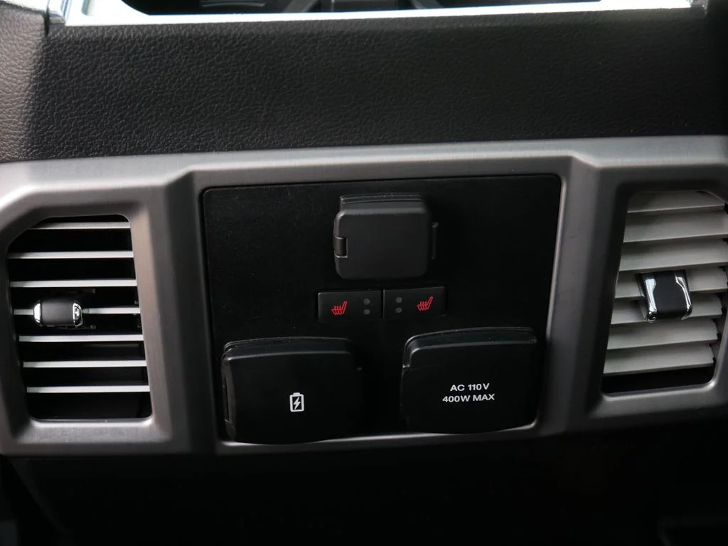 Used 2018 White Ford Platinum image 13