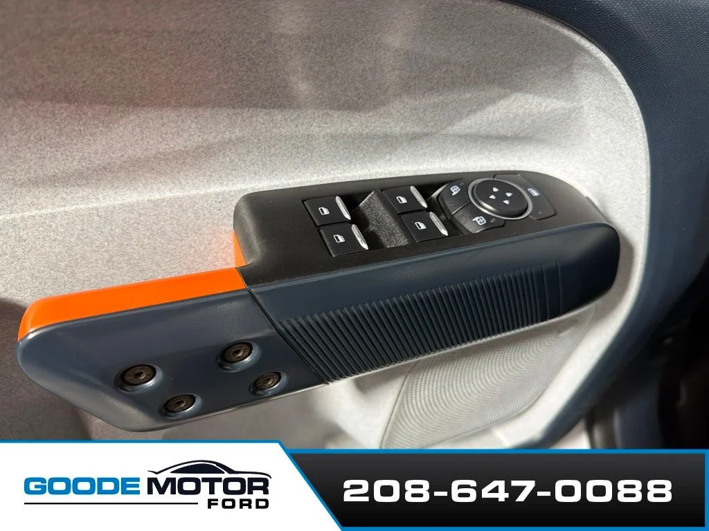 Certified Used 2024 Oxford White Ford XLT image 10