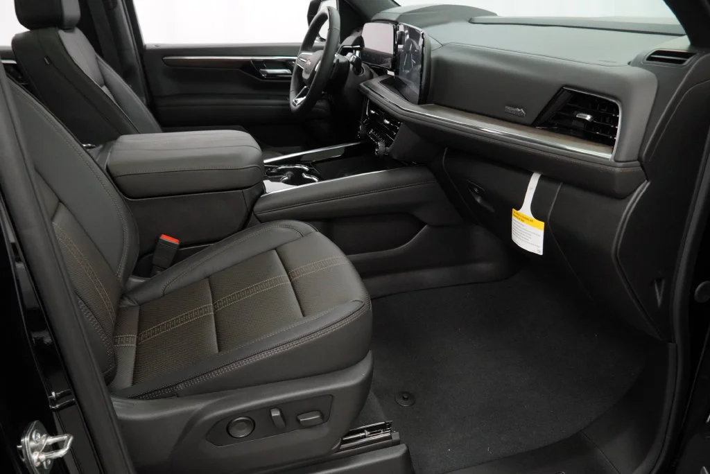 New 2026 Black Chevrolet High Country image 31