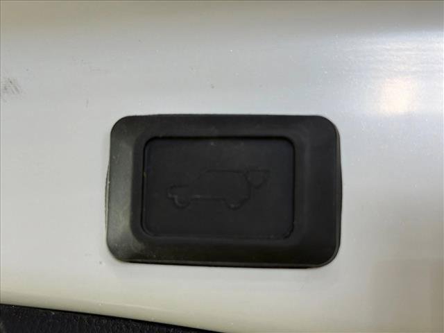 Certified Used 2025 WIND CHILL PEARL Toyota  image 20