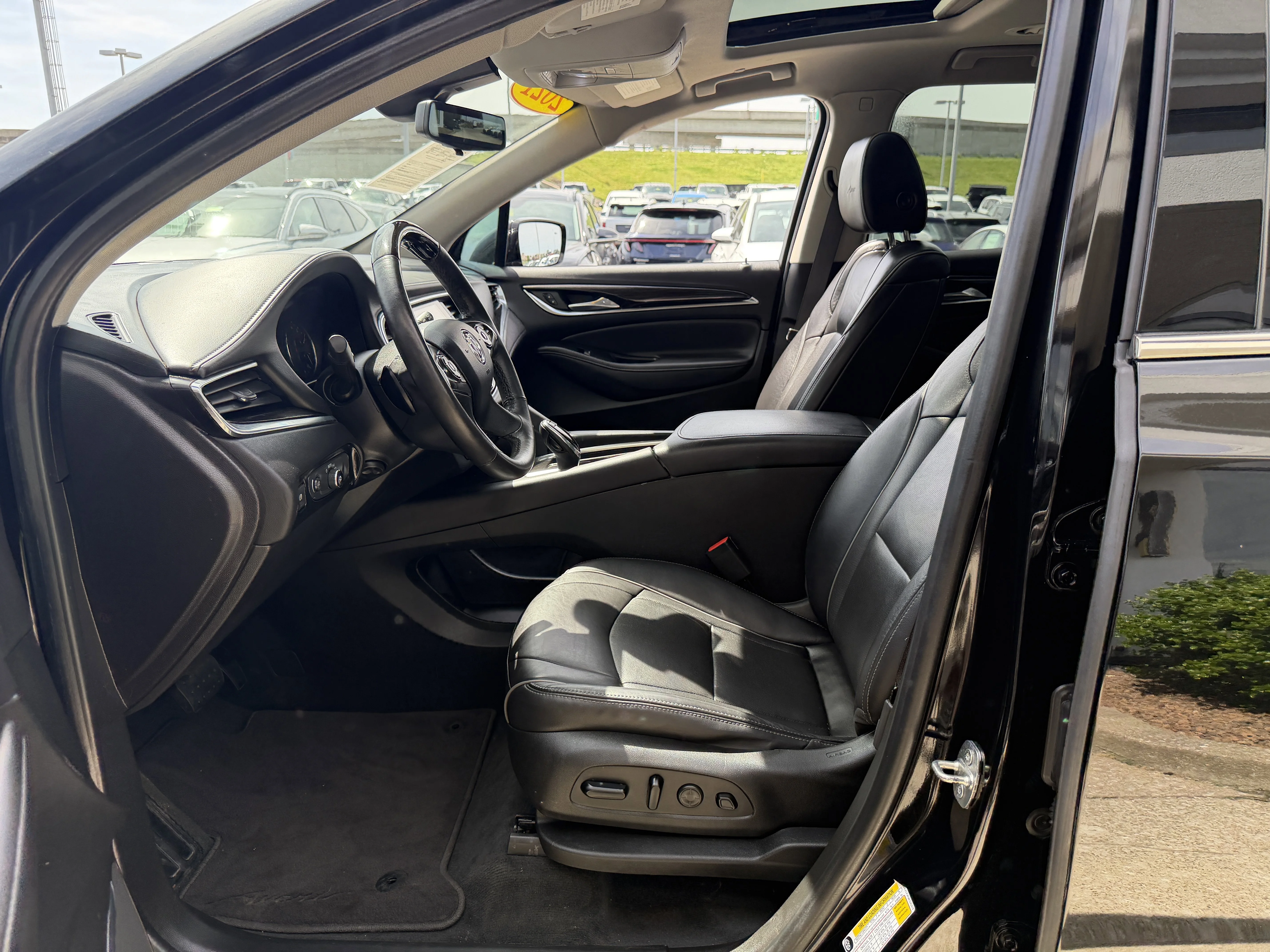 Used 2021 Ebony Twilight Metallic Buick Avenir image 34
