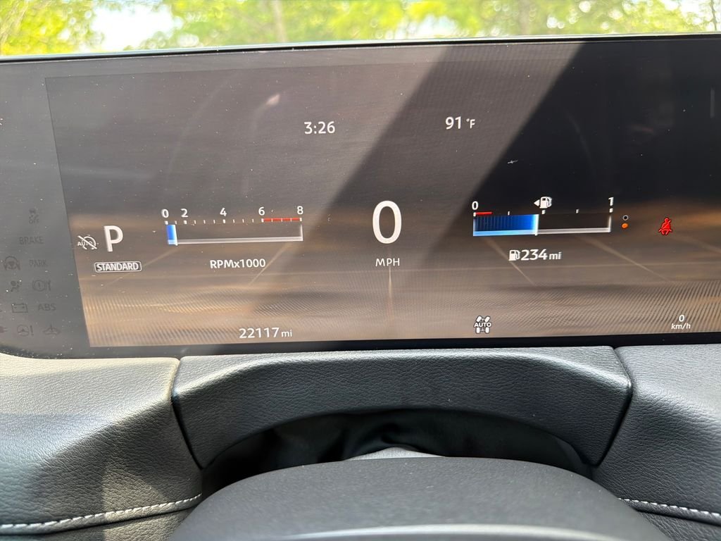 Used 2025 Black Nissan Platinum image 33
