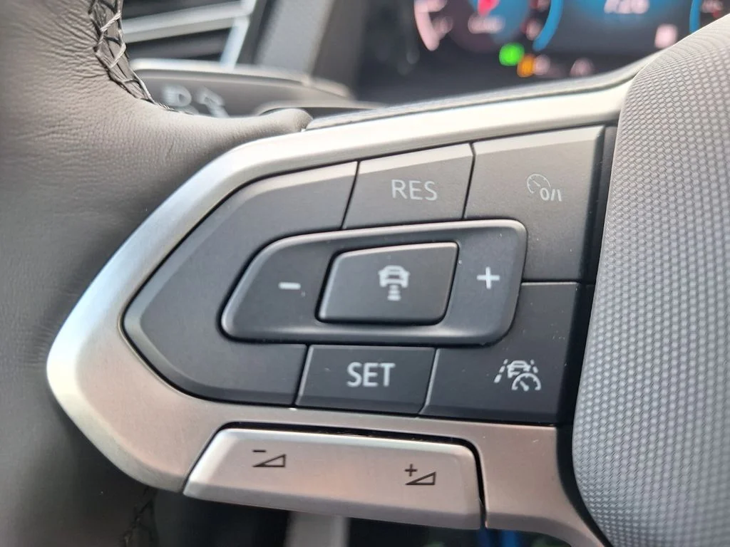 2026 Volkswagen Atlas Cross Sport SEL Premium R-LINE - Photo 13