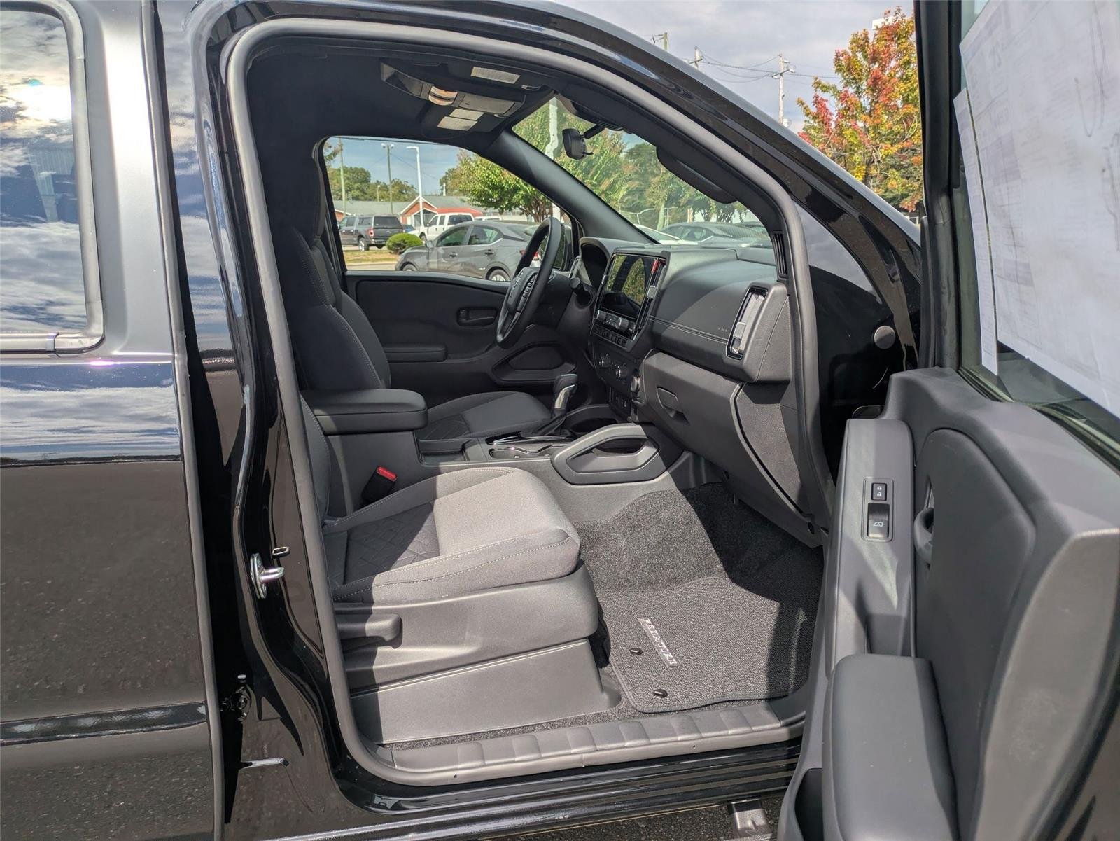 2026 Nissan Frontier SV - Photo 32