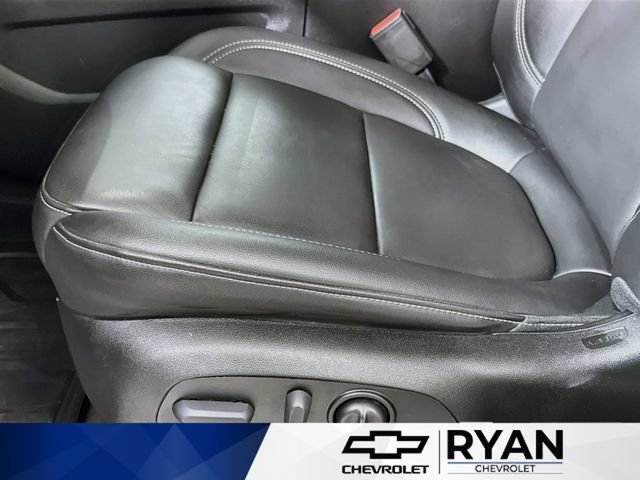 Used 2022 NORTHSKY BLUE METALLIC Chevrolet LT Leather image 20