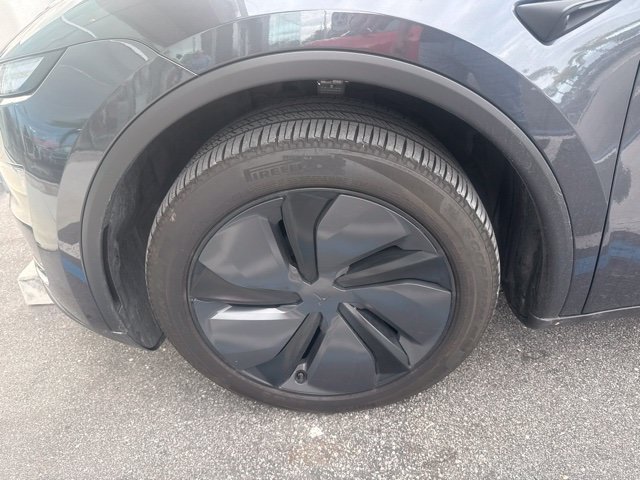Used 2026 Green Tesla  image 10