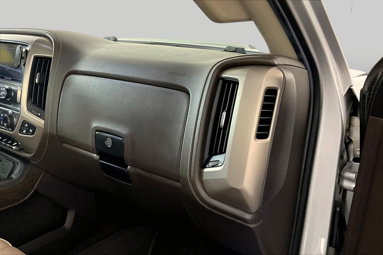 Used 2018 Quicksilver Metallic GMC Denali image 18