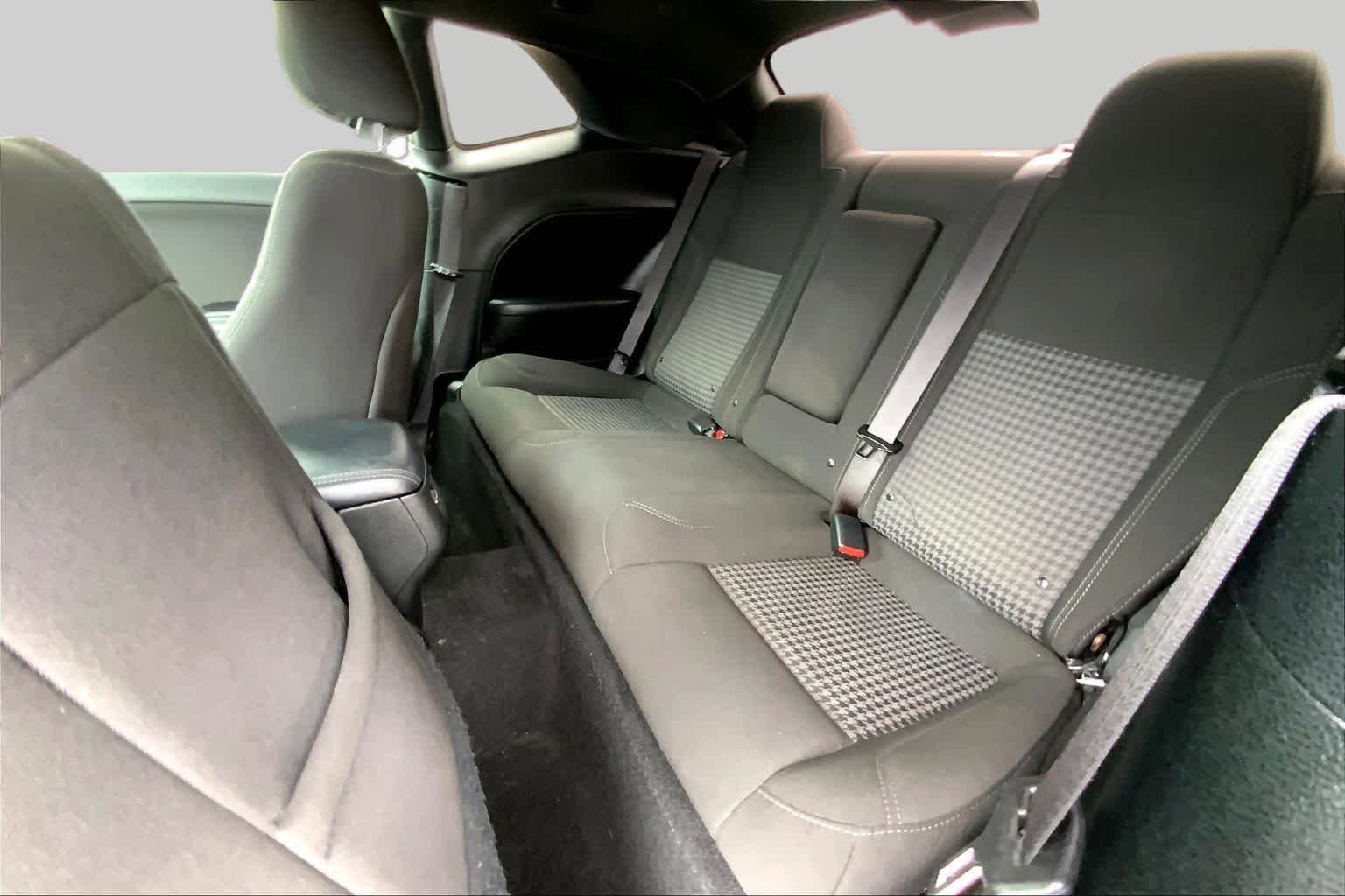 Used 2023 Pitch Black Clearcoat Dodge SXT image 17