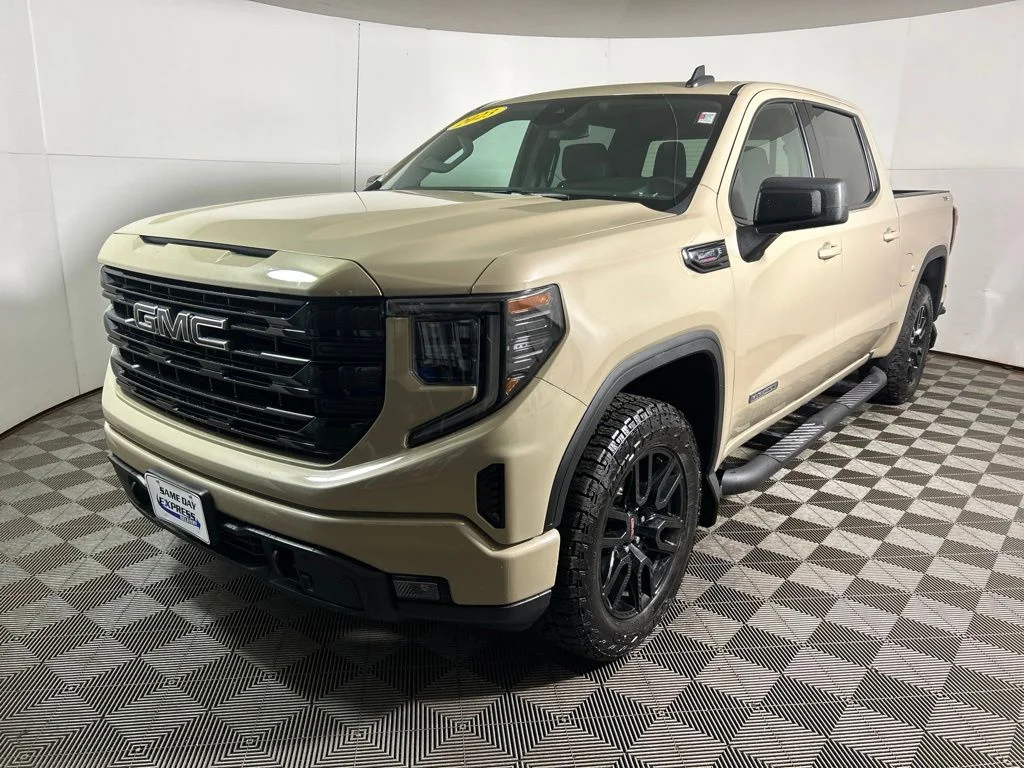 Used 2023 Beige GMC Elevation image 11