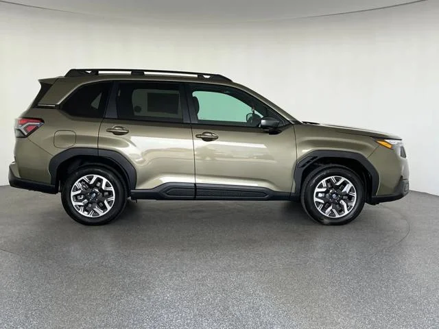 New 2026 AUTUMN GREEN METALLIC Subaru Premium image 2