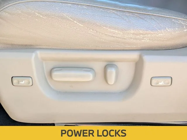 Used 2016  Toyota SR5 image 14